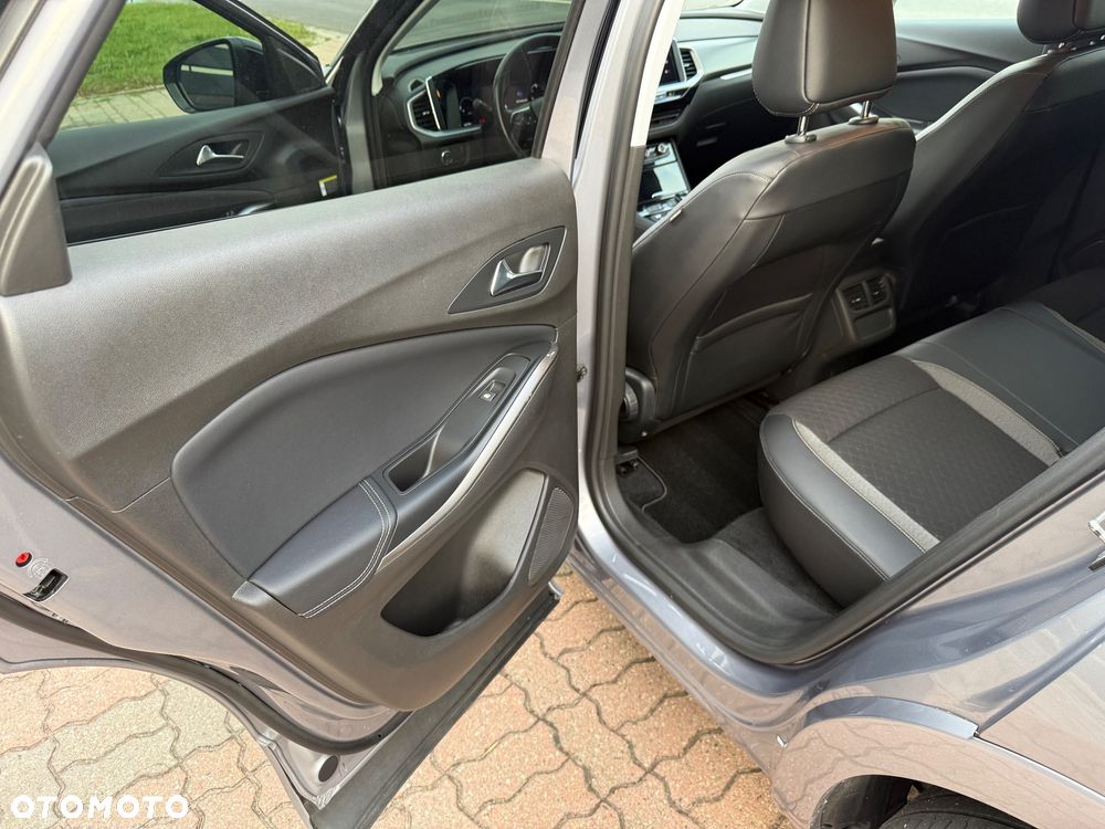 Opel Grandland 1.5 D Automatik Business Elegance - 24