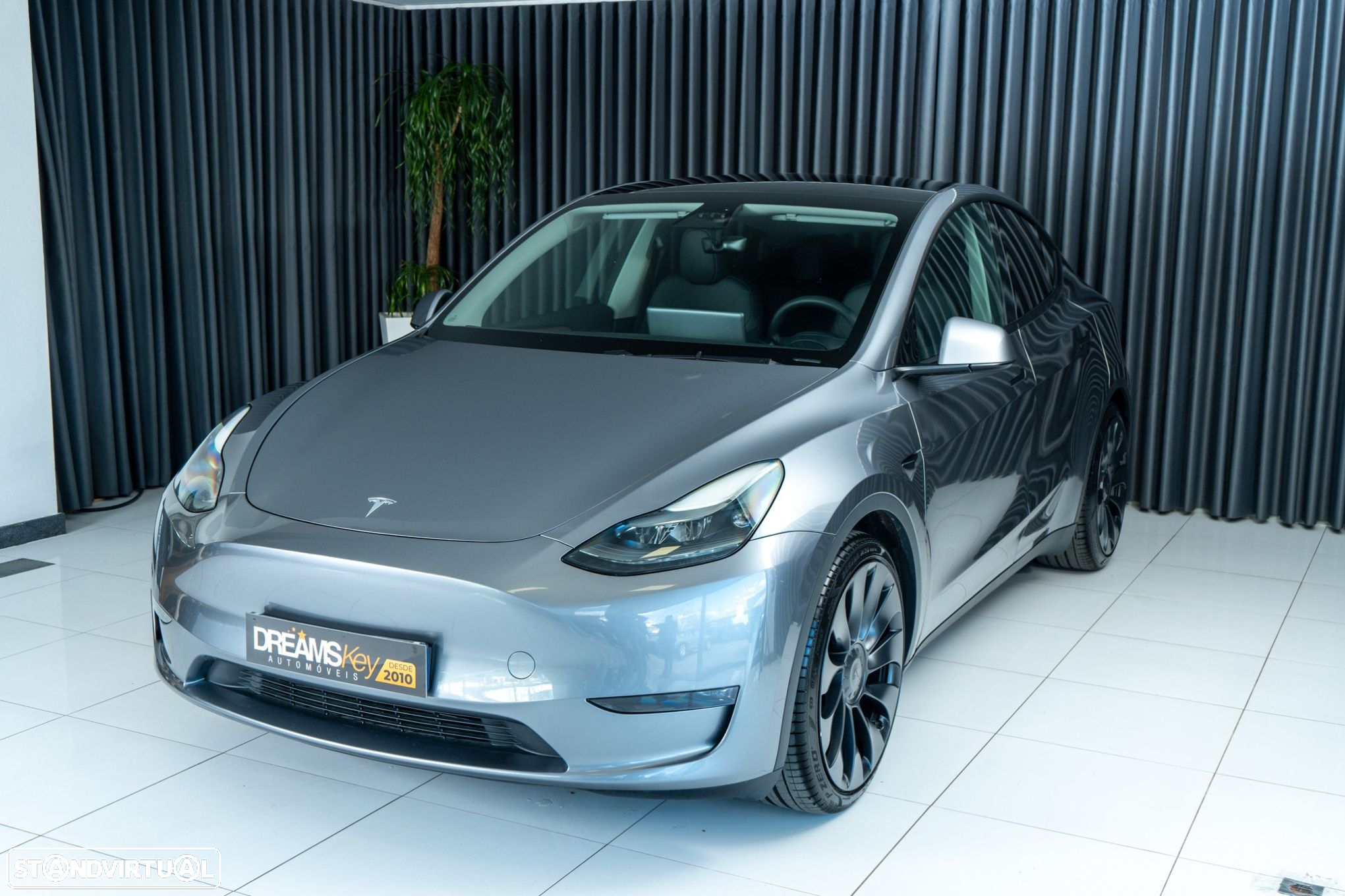 Tesla Model Y Performance Dual Motor AWD - 4