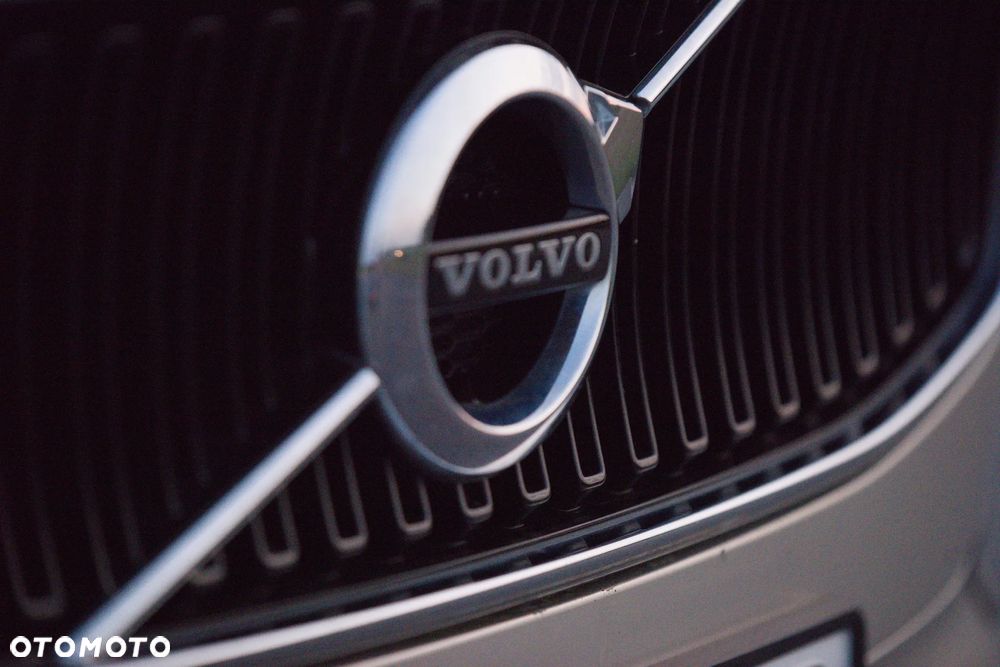 Volvo V90 D5 AWD Momentum - 23