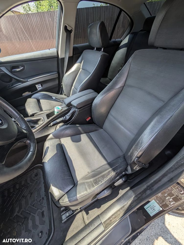 BMW Seria 3 320i - 11