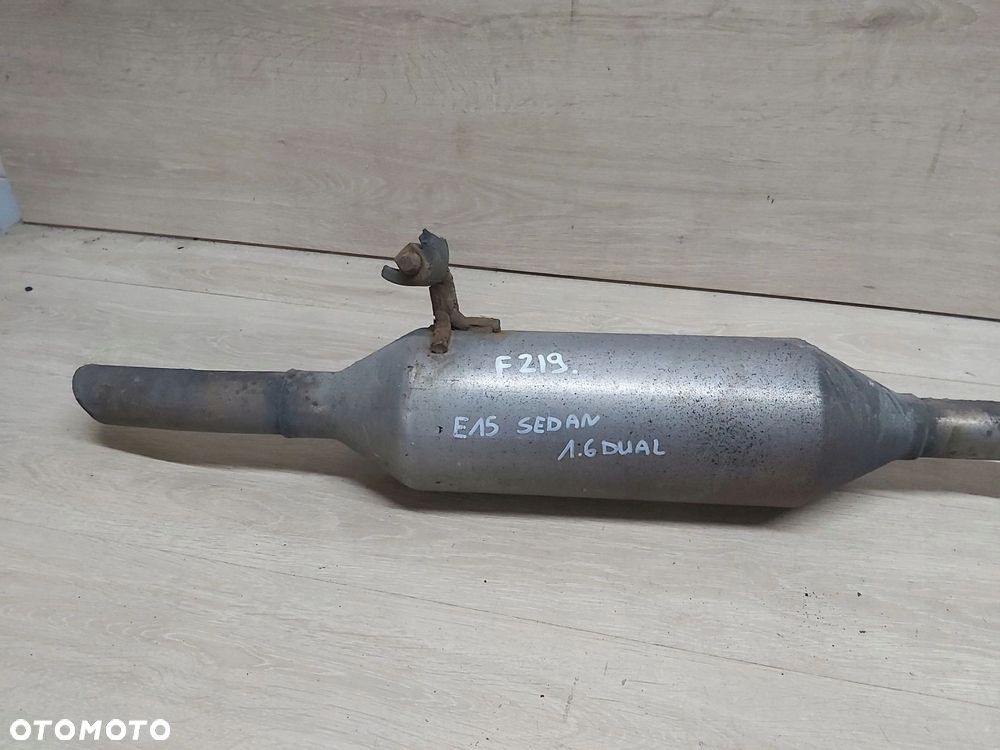 Toyota Corolla E15 Sedan tłumik końcowy 1,6 dual vvti ORYGINAŁ - 1
