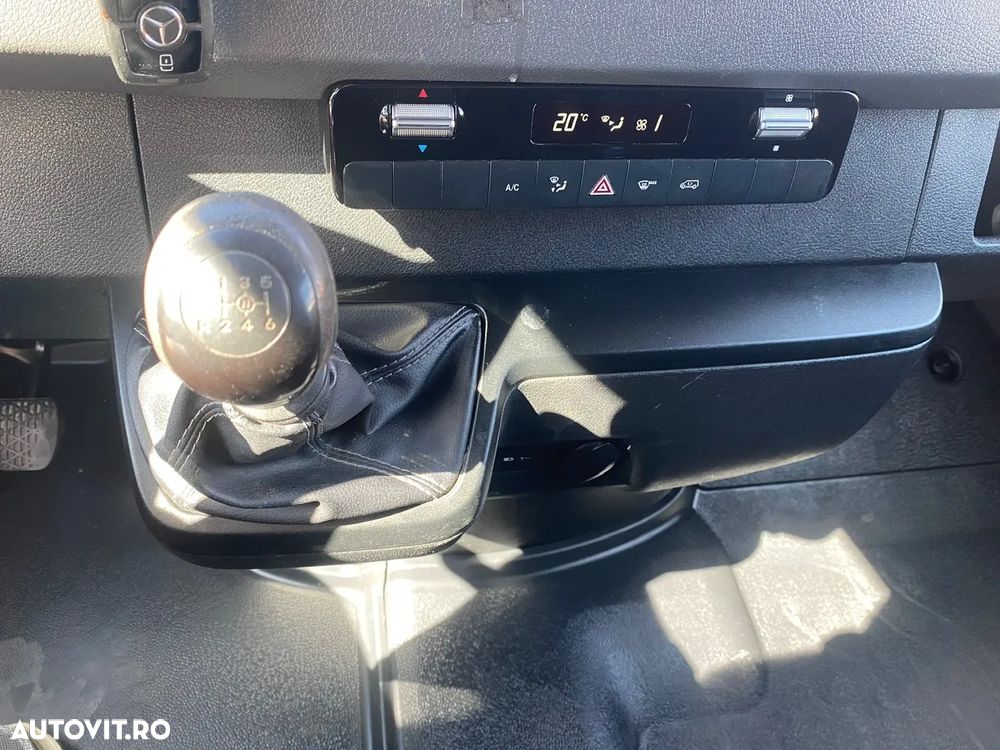 Mercedes-Benz SPRINTER - 23