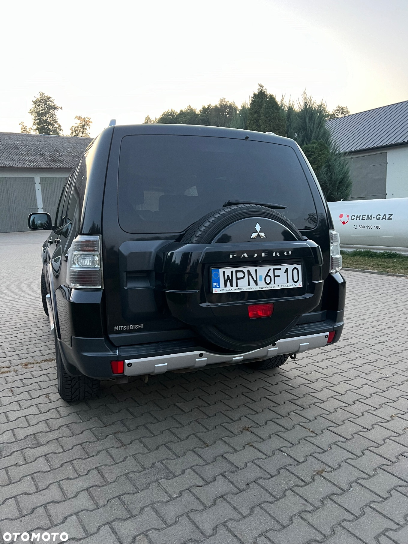 Mitsubishi Pajero - 8