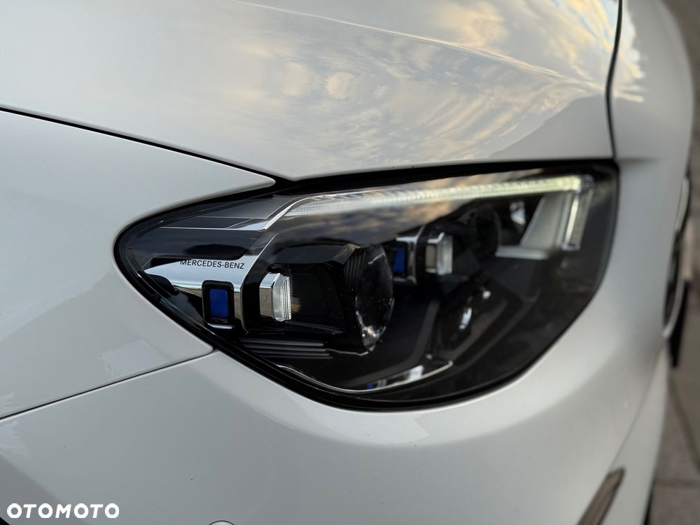 Mercedes-Benz Klasa E 300 de AMG - 14