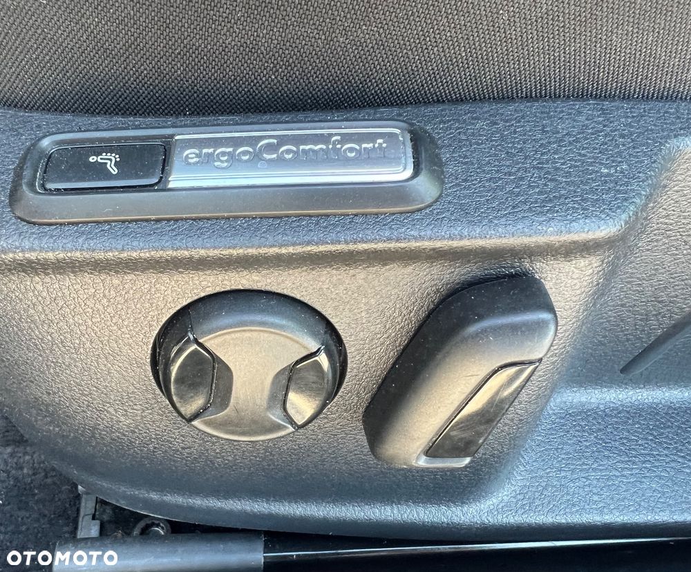 Volkswagen Passat - 23