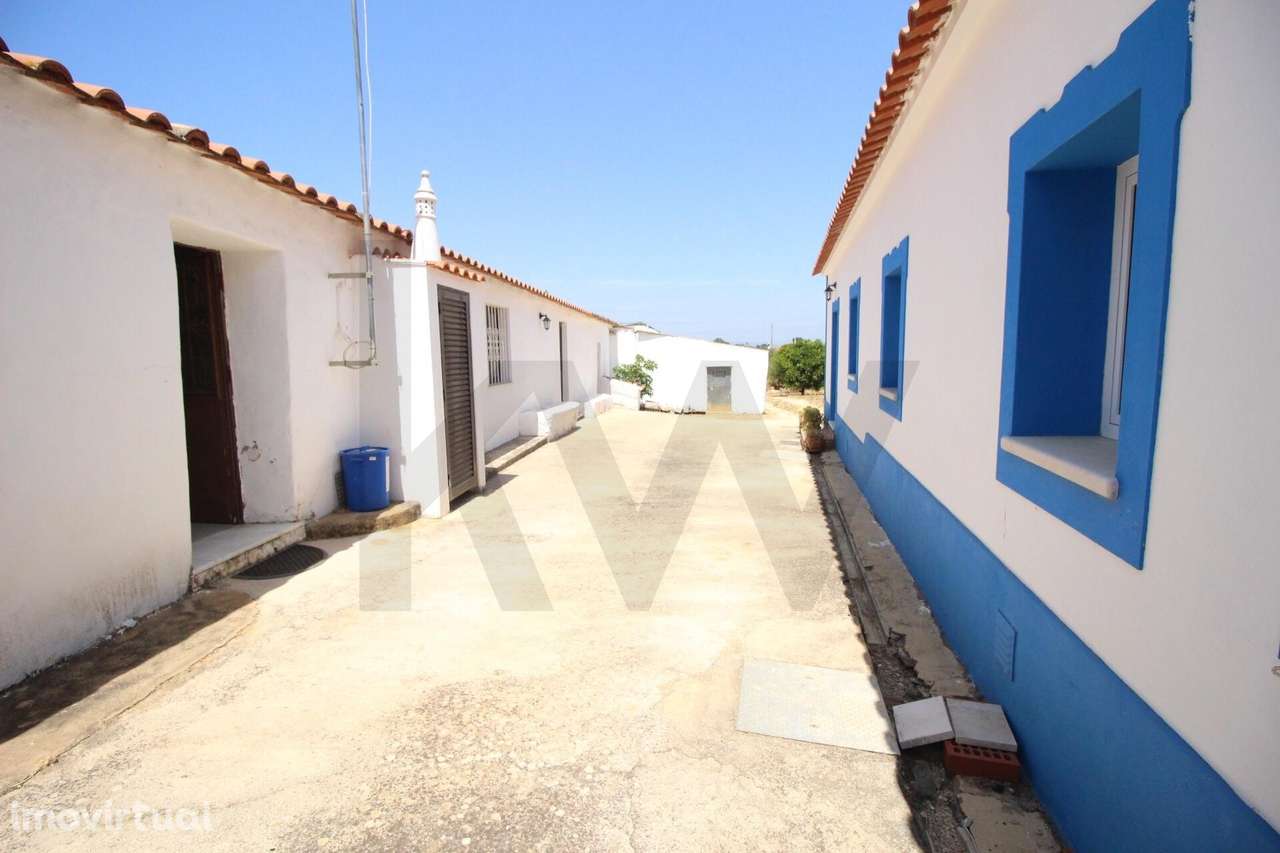 MORADIA TÉRREA, CONFORTO, PRIVACIDADE, TRANQUILIDADE. - Grande imagem: 3/36