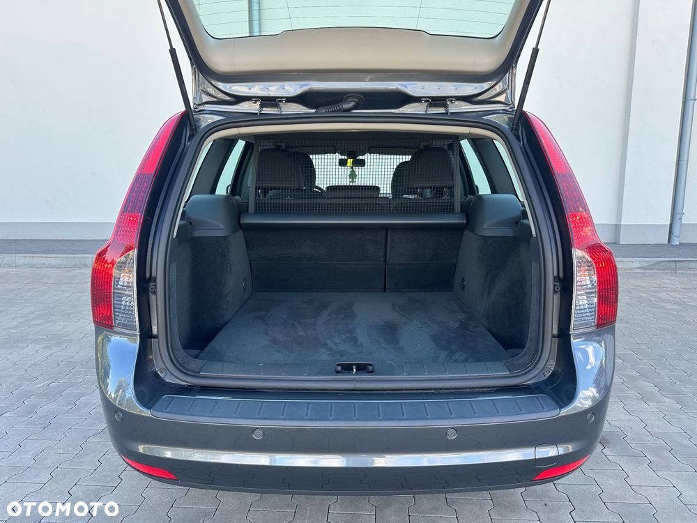 Volvo V50 1.6D DPF DRIVe - 9