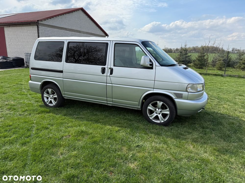 Volkswagen Caravelle TDI Basis / CL - 9