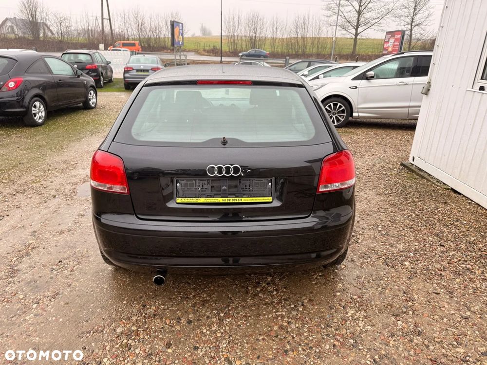 Audi A3 3-drzwiowe 1.6 S Line Sportpaket plus - 6
