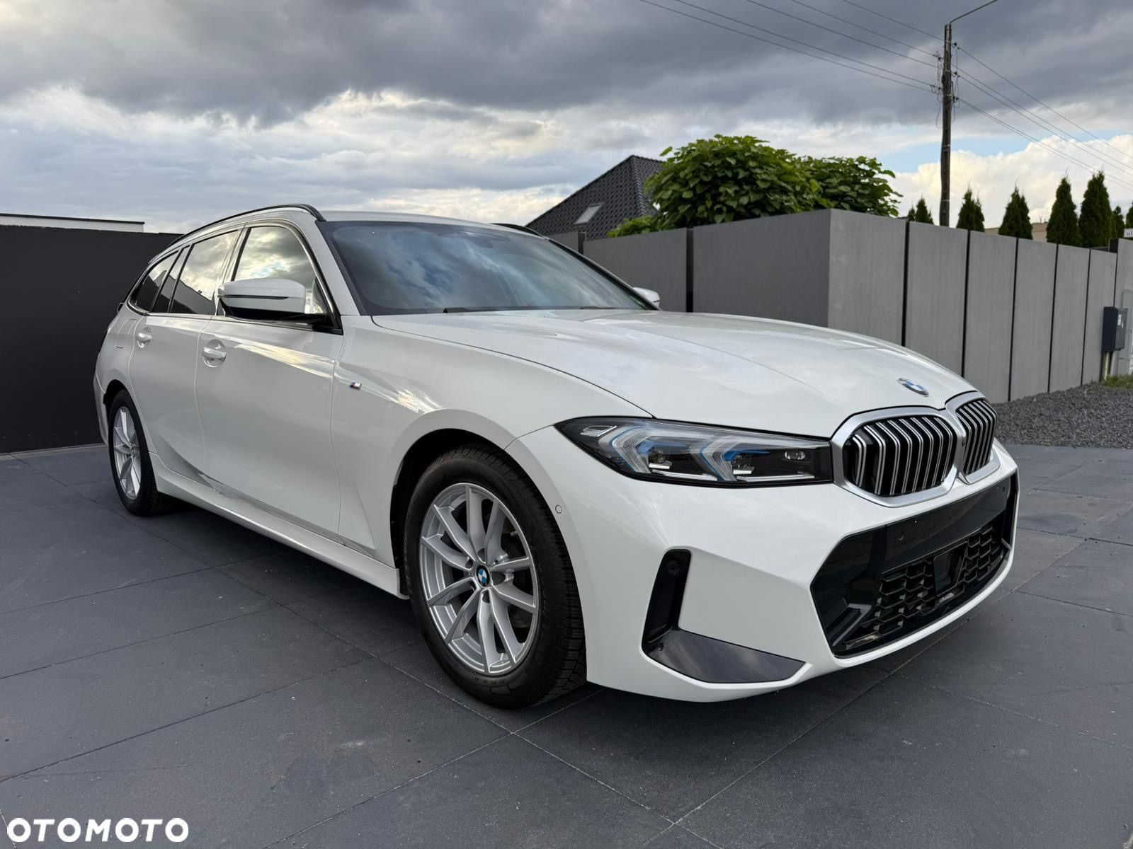 BMW Seria 3 320d Touring M Sport - 1