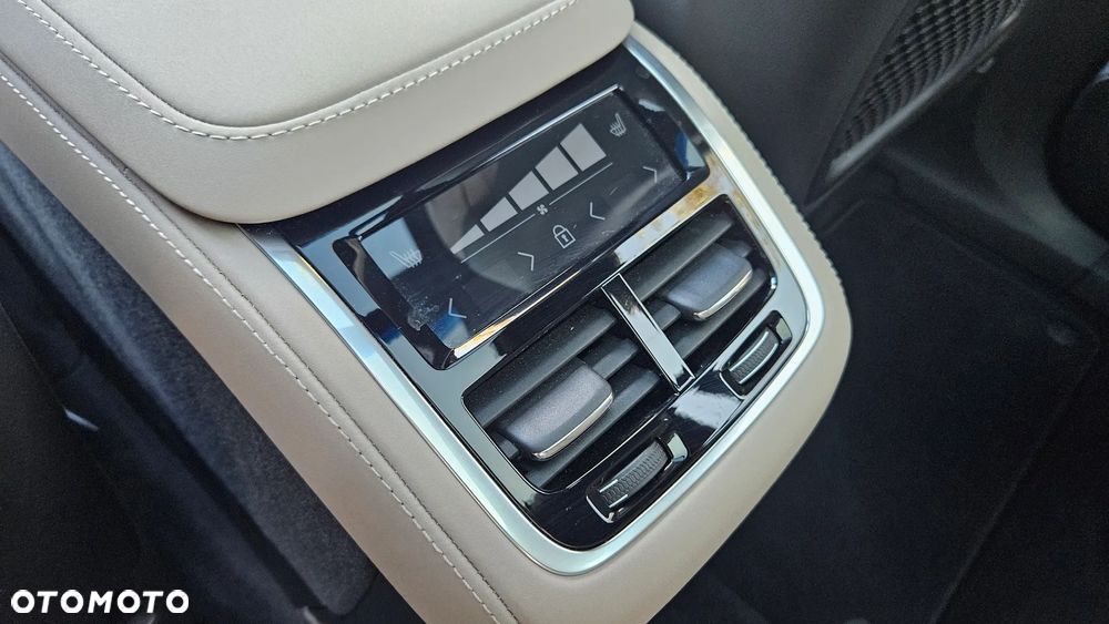 Volvo XC 90 - 18