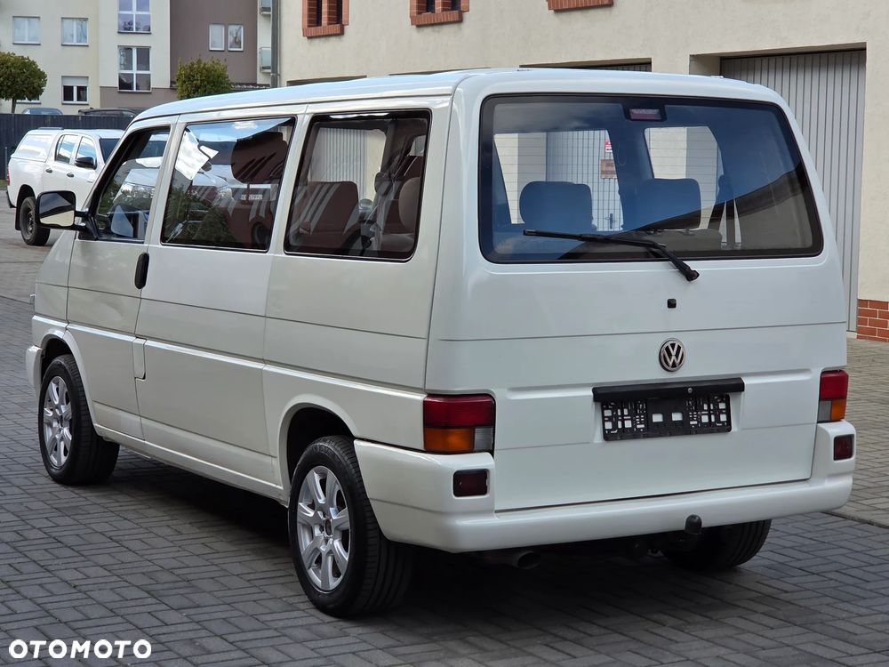 Volkswagen Caravelle - 4