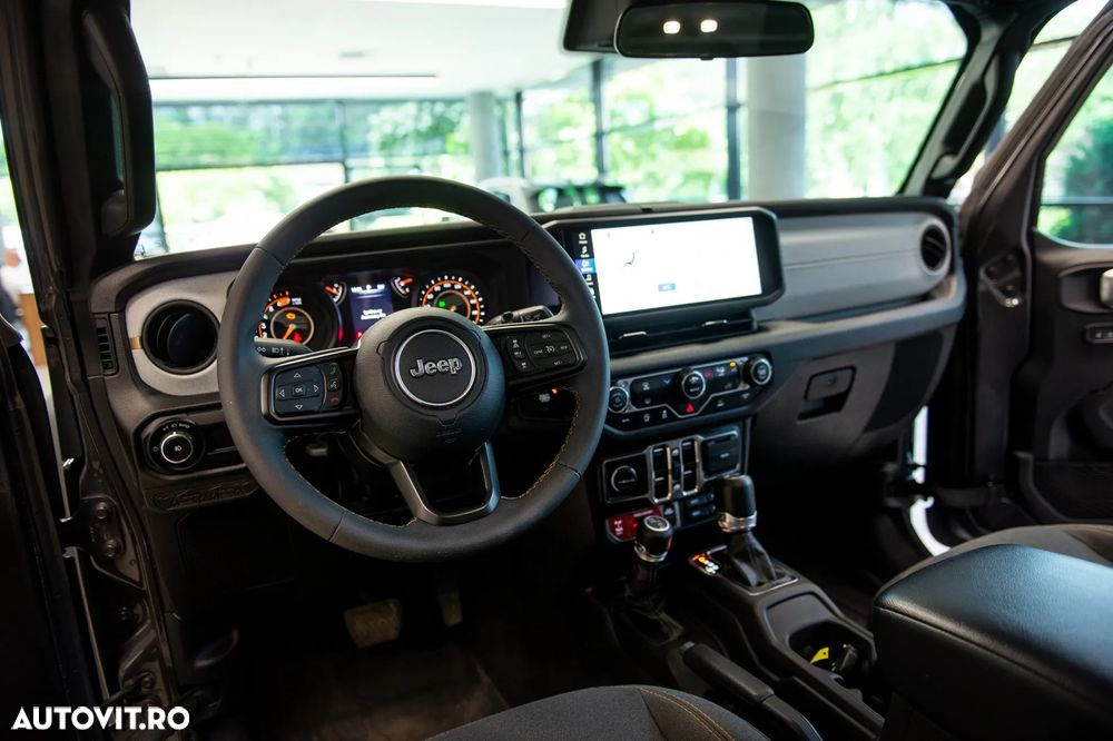 Jeep Wrangler - 30