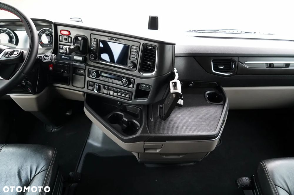 Scania S 500 / RETARDER / KLIMA POSTOJOWA / CAŁA NA PODUSZKACH / ALUFELGI / SKÓRY / - 32