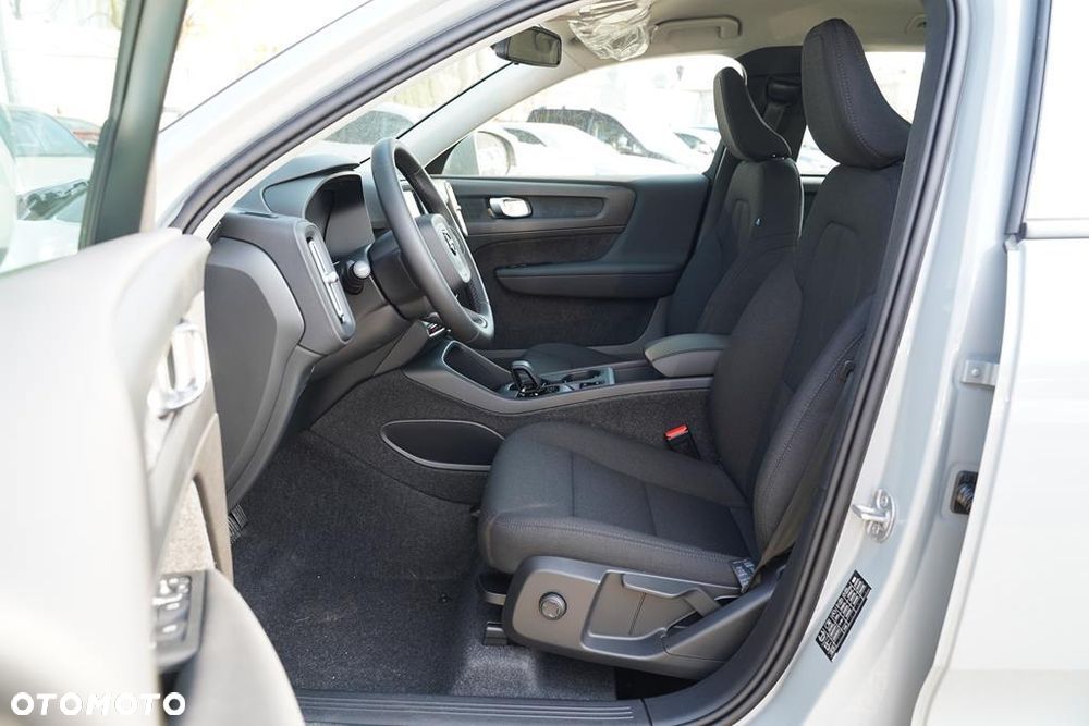 Volvo XC 40 B3 Essential - 11