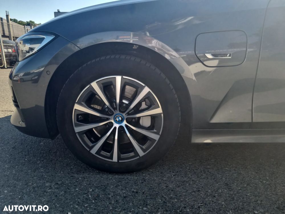 BMW Seria 3 330e AT PHEV - 14