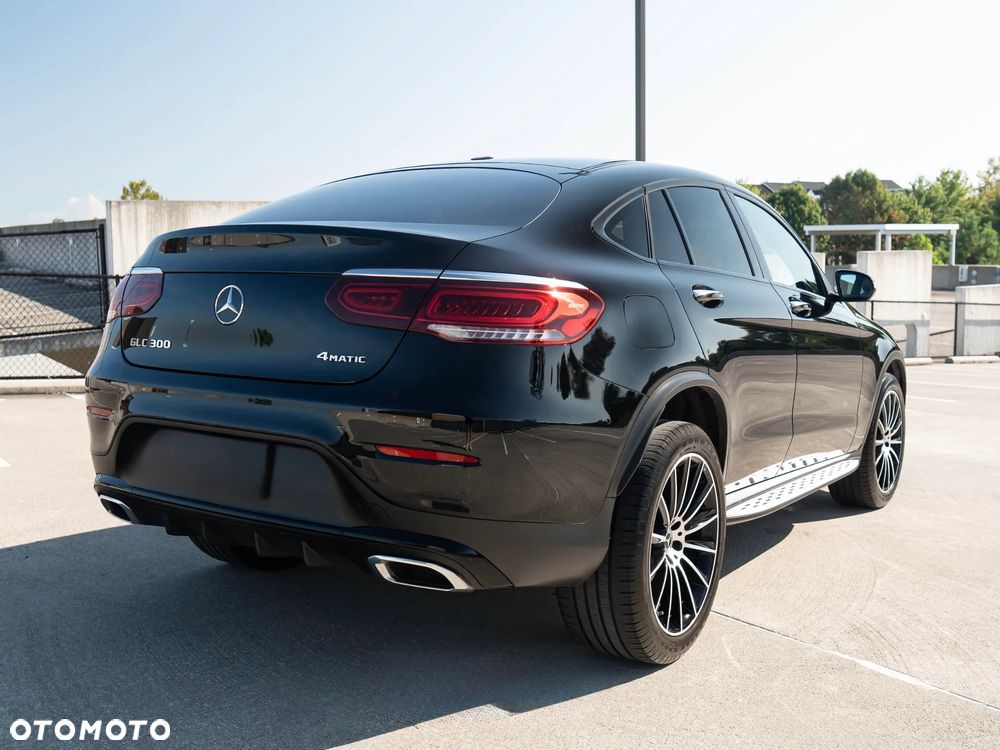 Mercedes-Benz GLC 300 4Matic 9G-TRONIC AMG Line - 8