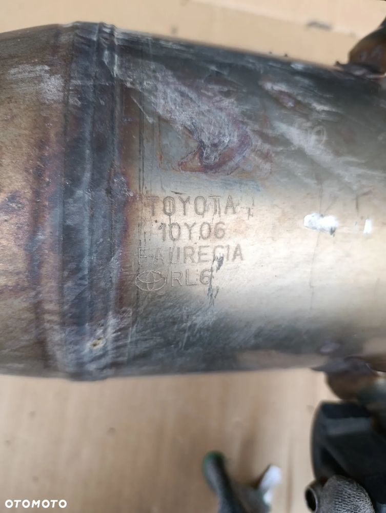 TOYOTA AURIS II 2 1.2 B WYDECH TŁUMIK ŚRODKOWY 10Y06 - 3