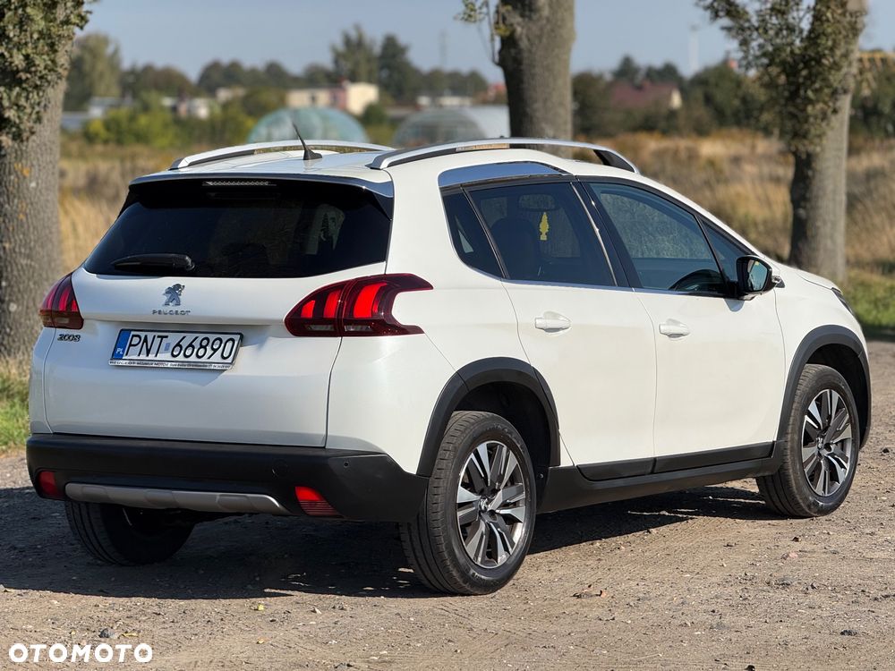 Peugeot 2008 1.2 Pure Tech GPF Allure S&S EAT6 - 4