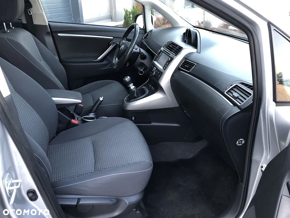 Toyota Verso 1.6 D-4D 5-Sitzer Start/Stop Executive - 29