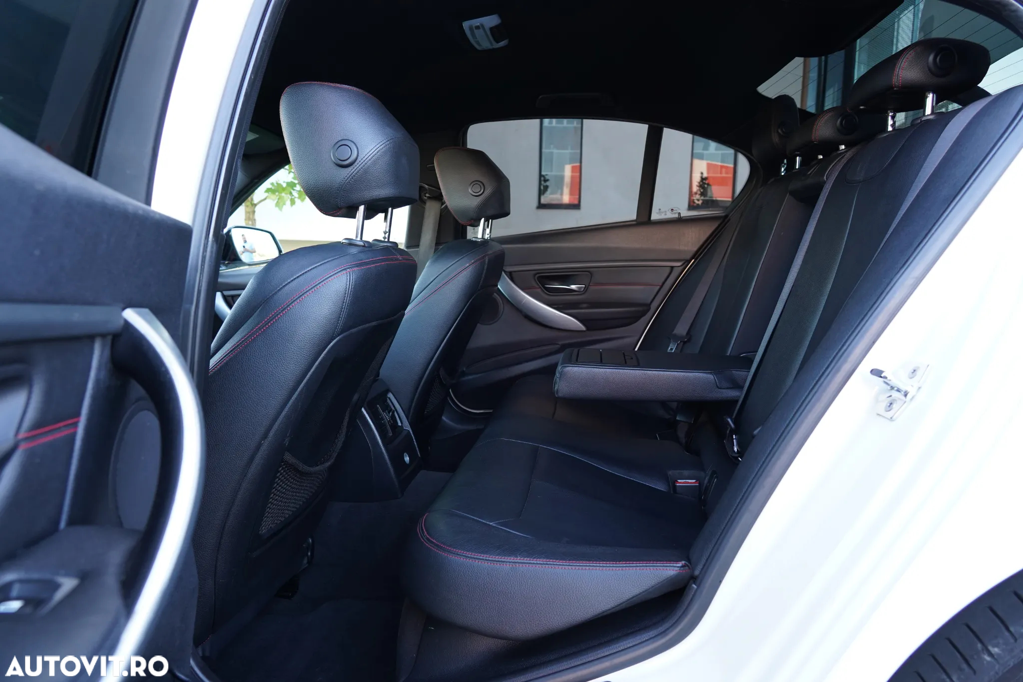 BMW Seria 3 320d Aut. Sport Line - 17