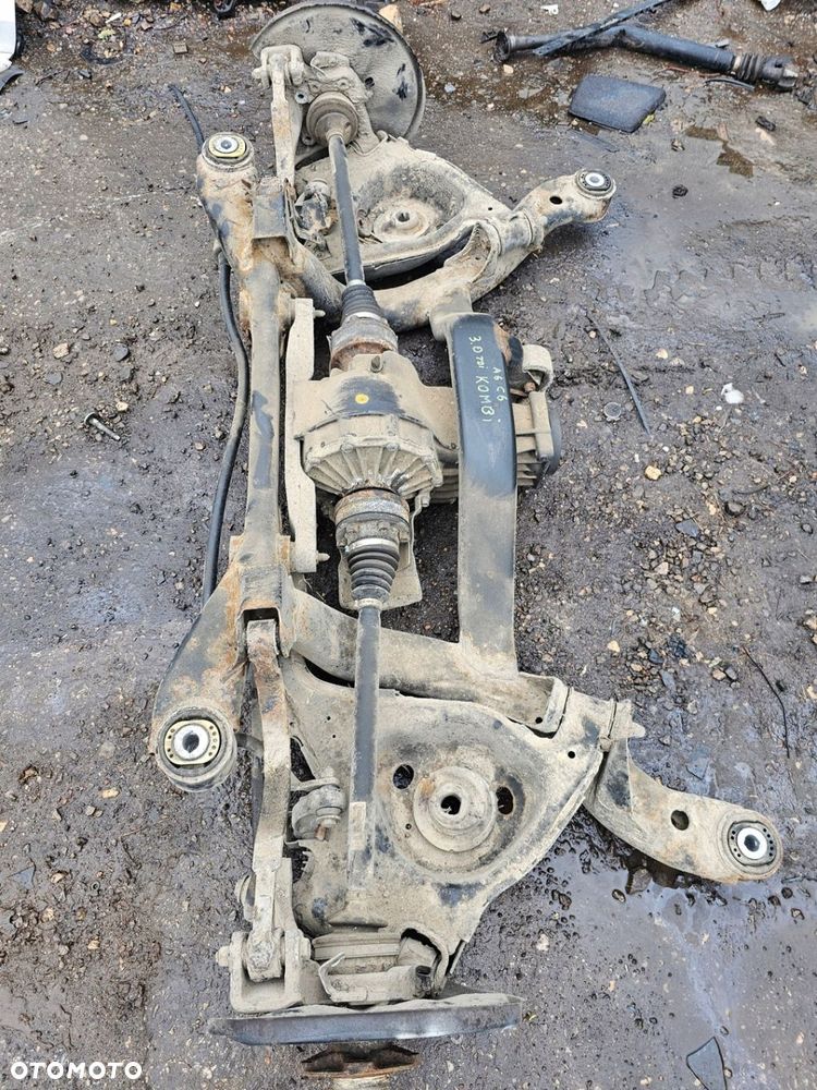 BELKA ZAWIESZENIA TYŁ AUDI A6 C6 KOMBI QUATTRO 3.0TDI - 1