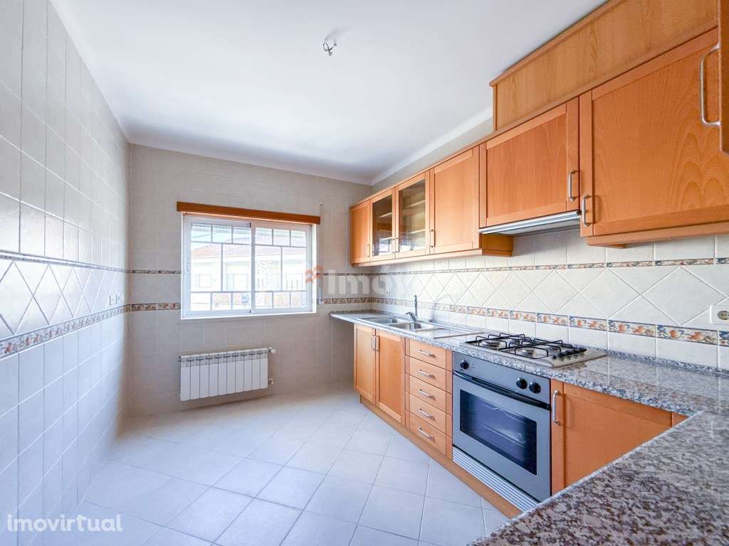 Apartamento T2+2 Duplex com terraço e garagem, no Entroncamento - Grande imagem: 3/29