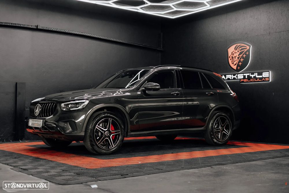 Mercedes-Benz GLC 300 e 4Matic 9G-TRONIC AMG Line - 11