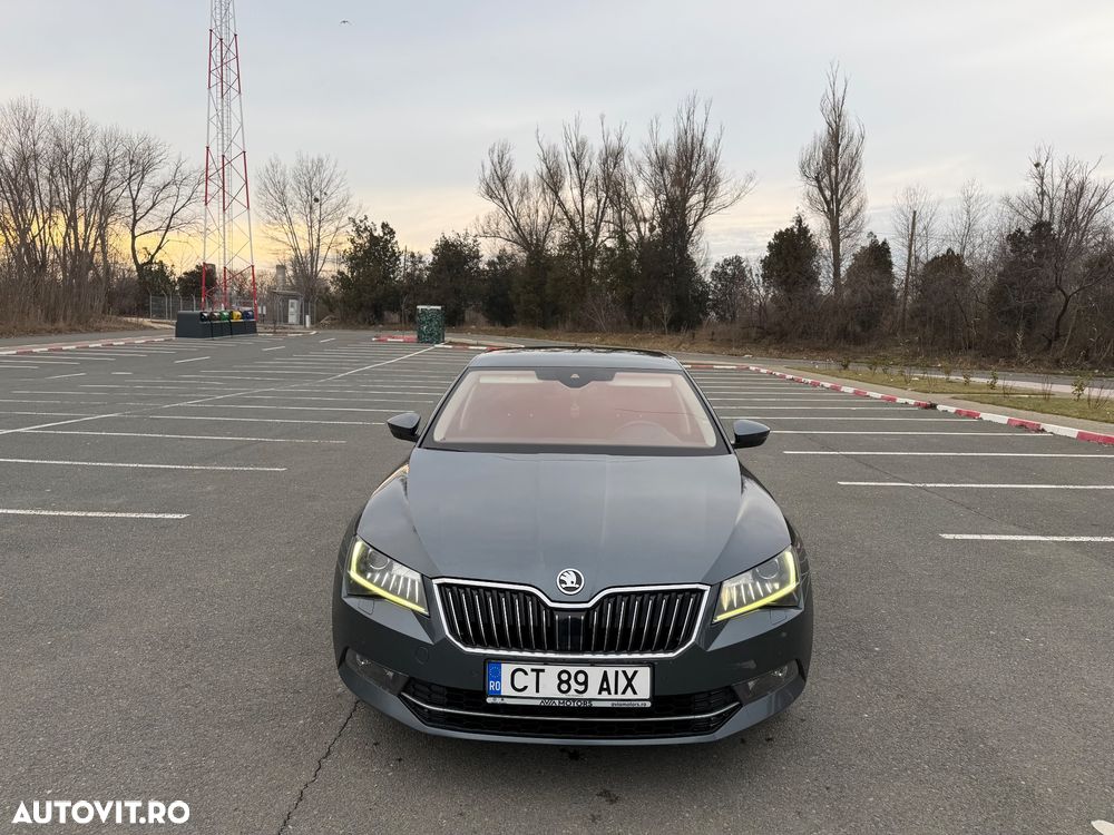 Skoda Superb 2.0 TDI DSG Style - 9