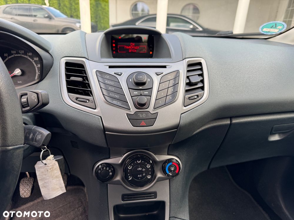 Ford Fiesta 1.25 Ambiente EU5 - 13