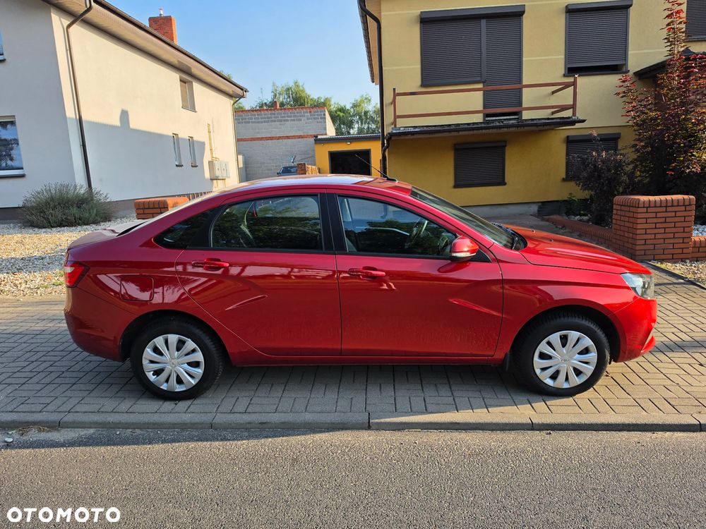 Lada Inny - 9