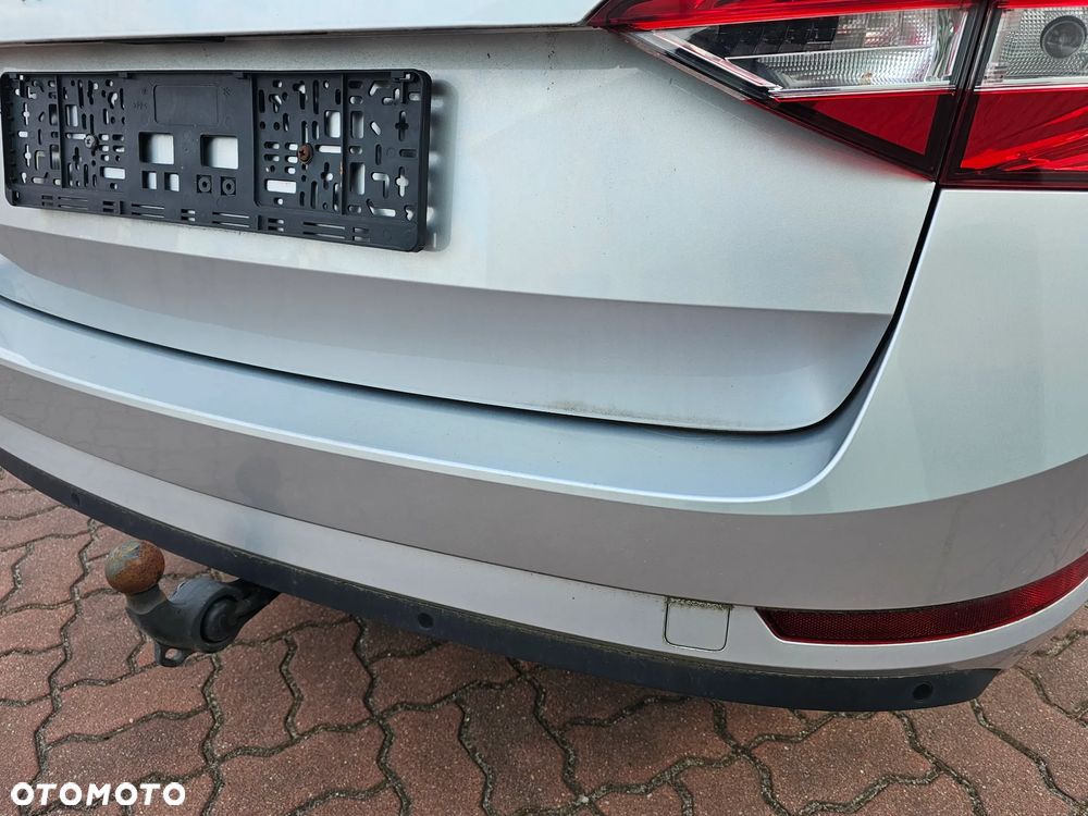 Skoda Superb 2.0 TDI SCR Style DSG - 11