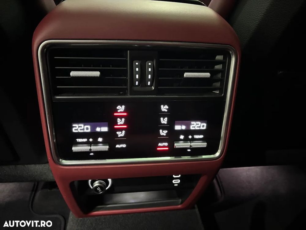 Porsche Cayenne Coupe - 23