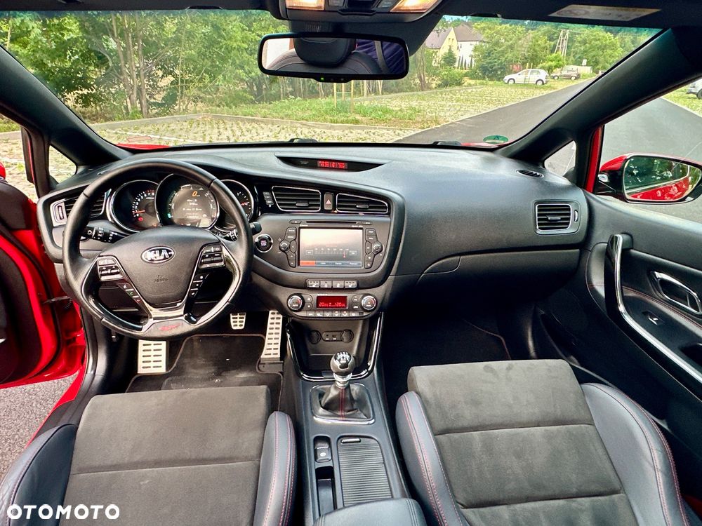 Kia Ceed 1.6 T-GDI GT L - 8