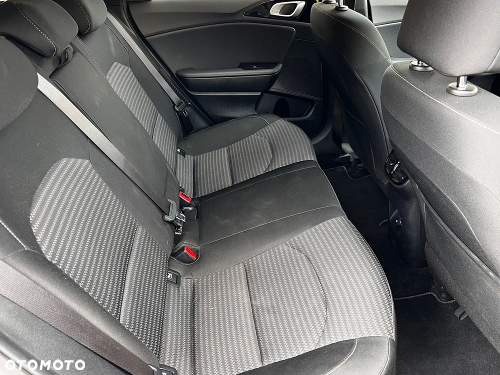 Kia Ceed 1.6 GDI DCT OPF Spirit - 18