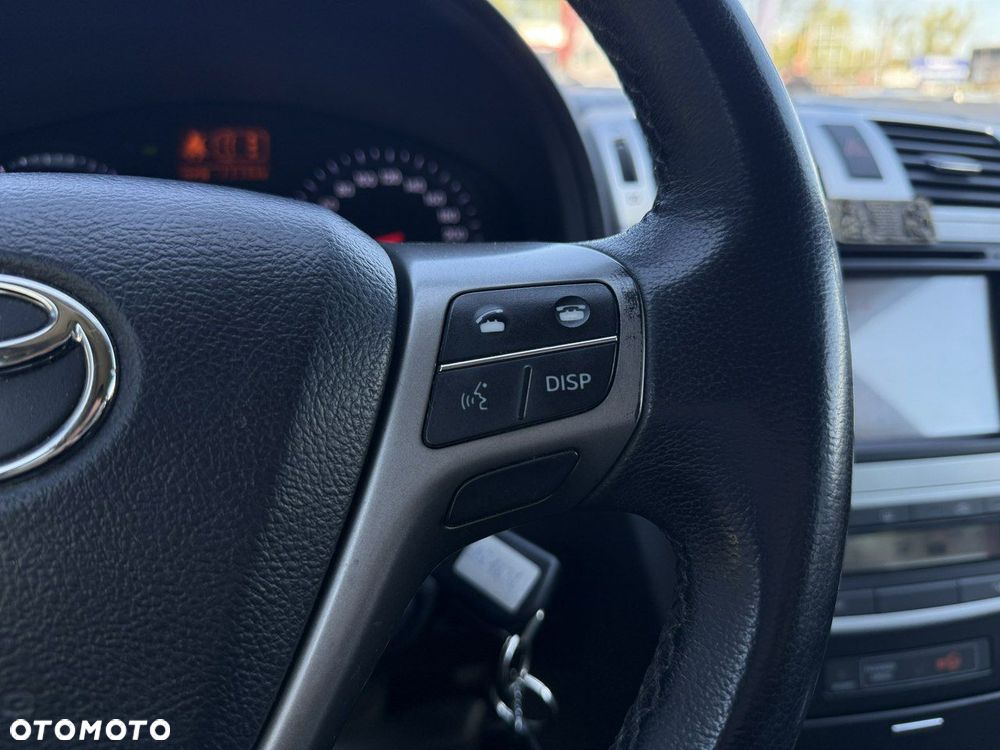 Toyota Avensis 1.8 Premium - 15