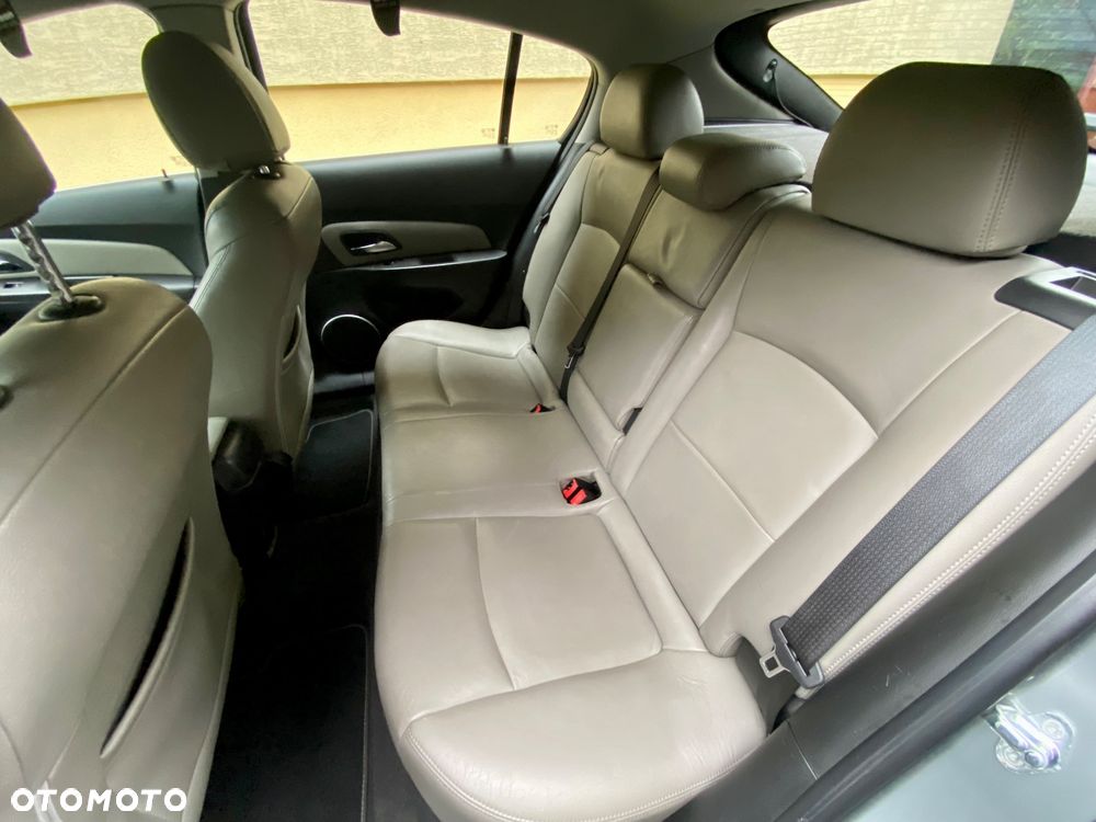 Chevrolet Cruze 1.7 D LT+ Premium - 13