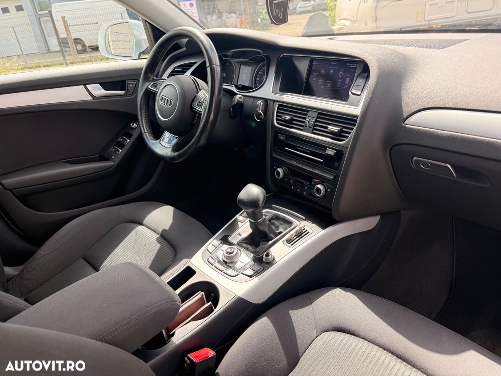 Audi A4 Limuzina 2.0 TDI DPF multitronic Attraction - 12