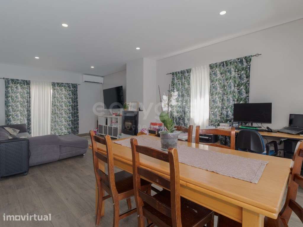 Moradia Isolada T4 com Piscina e Garagem - Grande imagem: 3/30