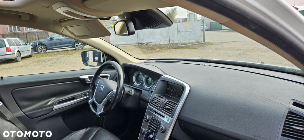 Volvo XC 60 D5 AWD Geartronic Summum - 27