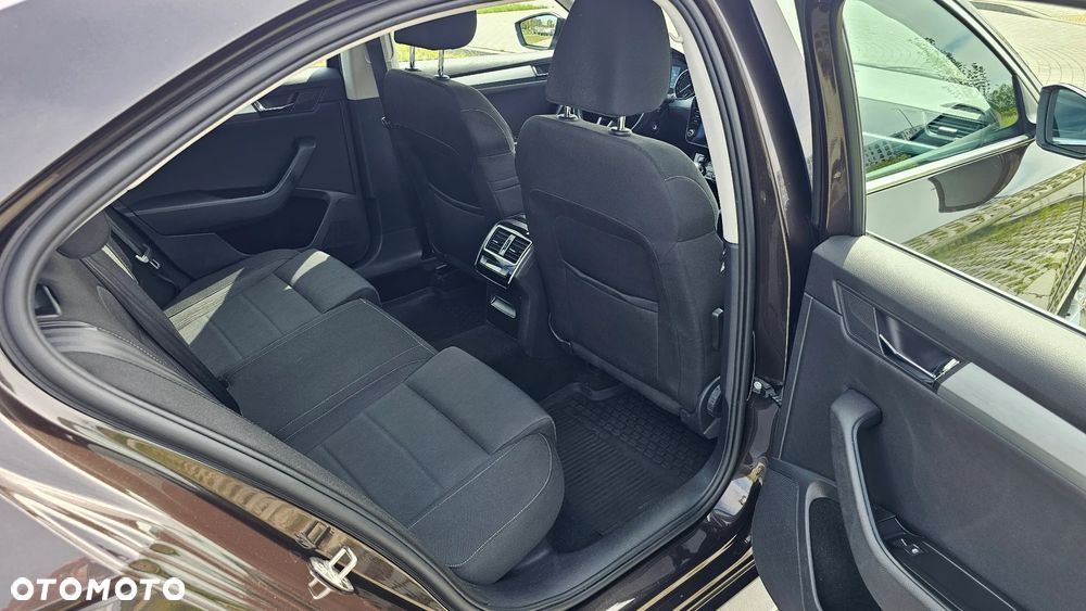 Skoda Superb 2.0 TDI Ambition DSG - 10