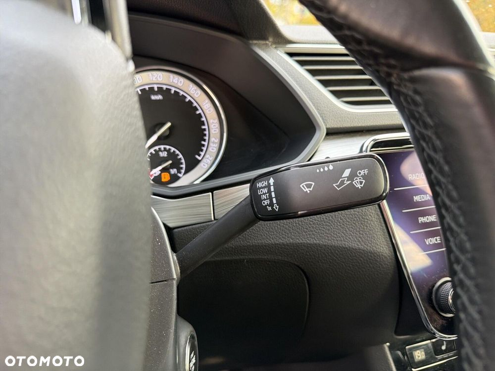 Skoda Superb 1.5 TSI Ambition - 23