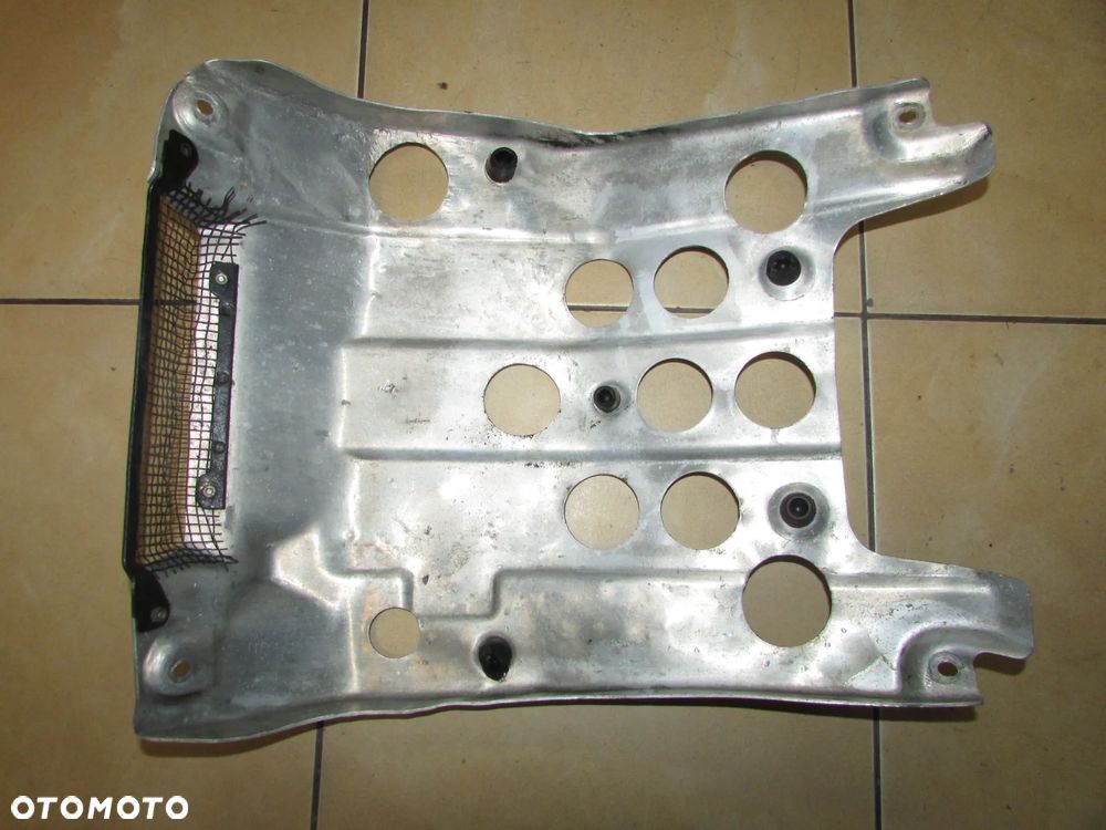 Honda XLV 750 RD01 płyta pod silnik - 3