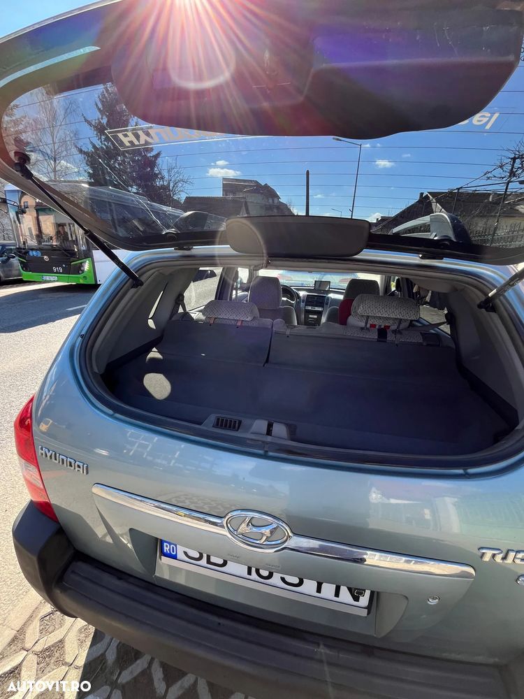 Hyundai Tucson 2.0 CRDI VGT 2WD Automatik GLS - 19