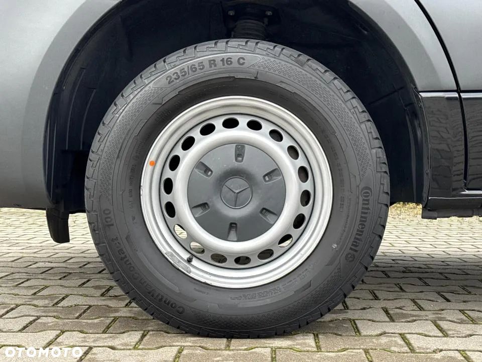 Mercedes-Benz Sprinter - 10