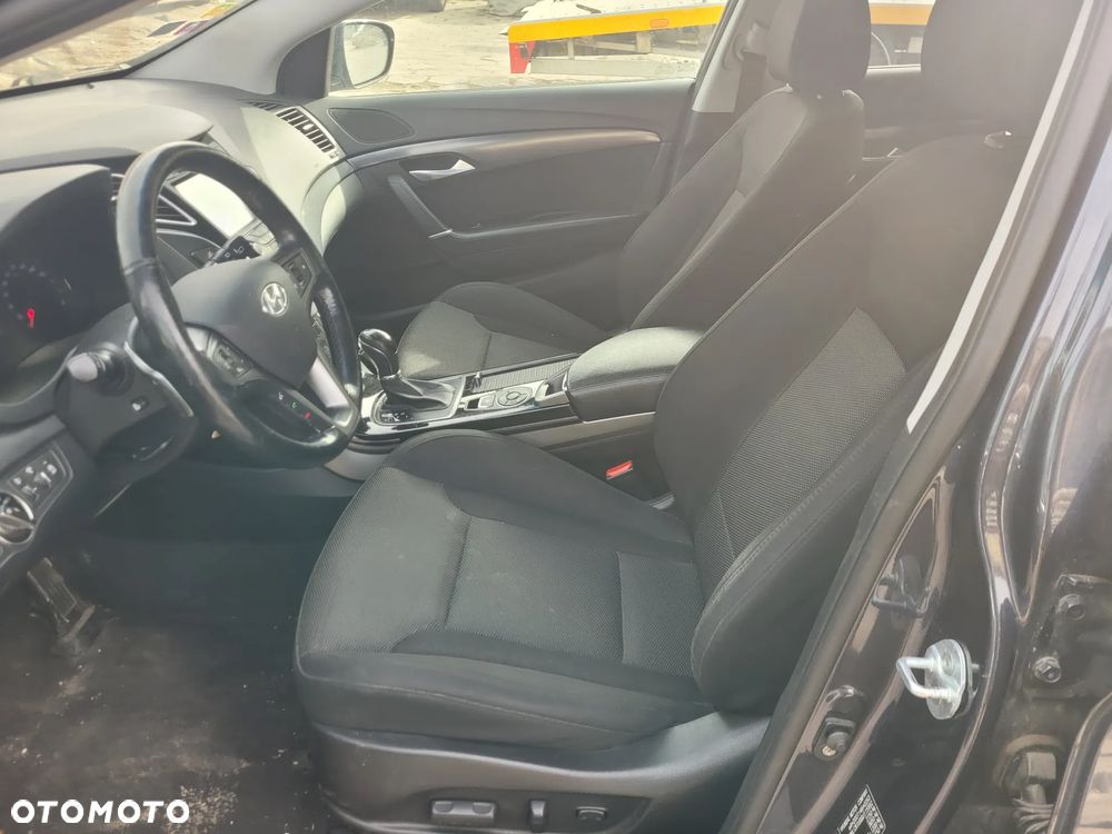 Hyundai i40 Kombi blue 1.7 CRDi DCT Premium - 11