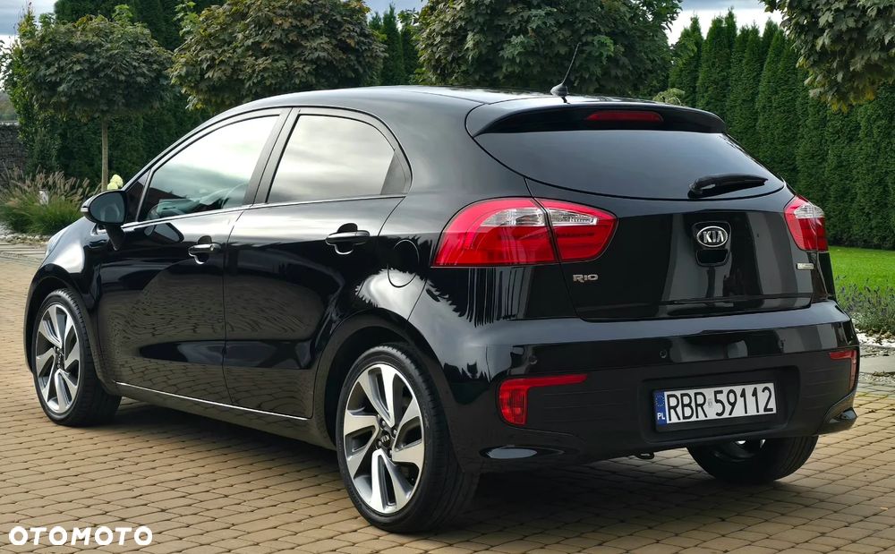 Kia Rio - 8
