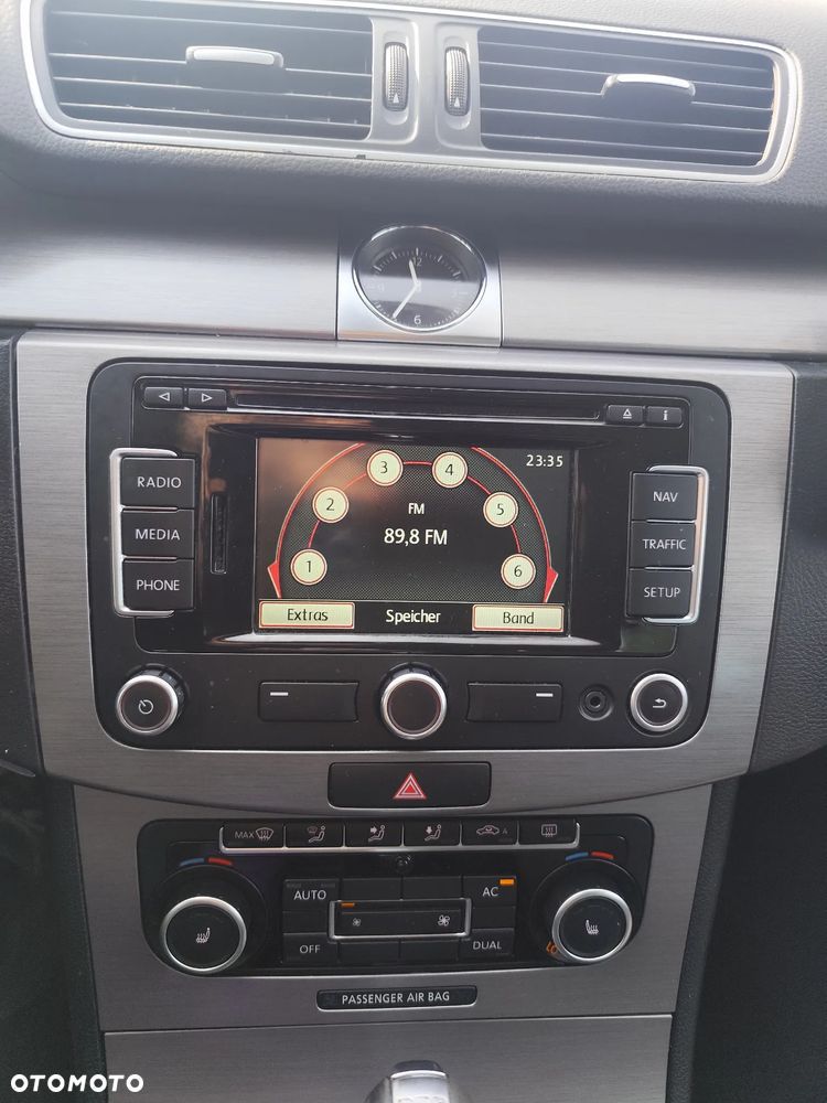 Volkswagen Passat 2.0 TDI Sportline DSG - 27