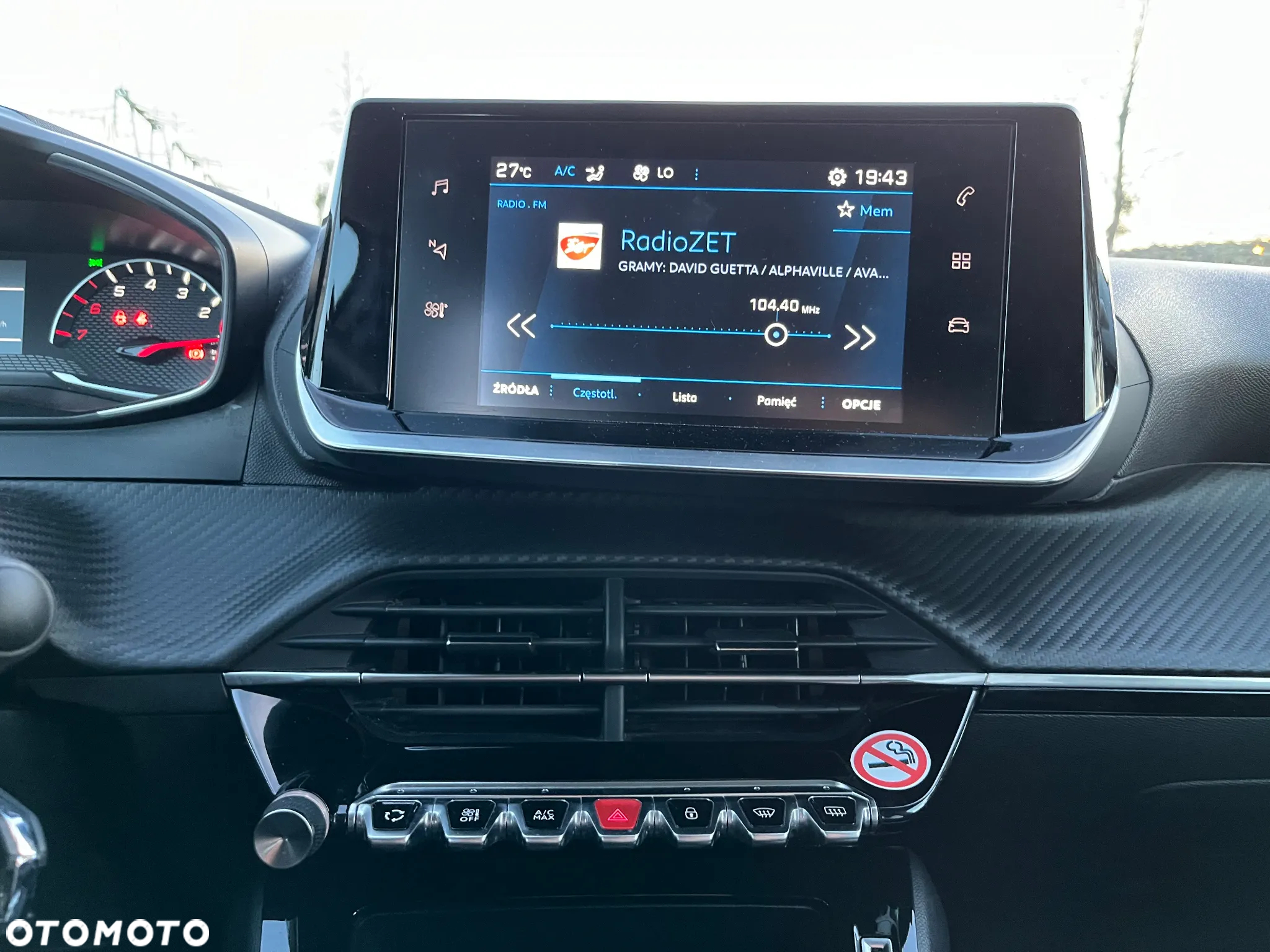 Peugeot 2008 PureTech 100 Style - 17