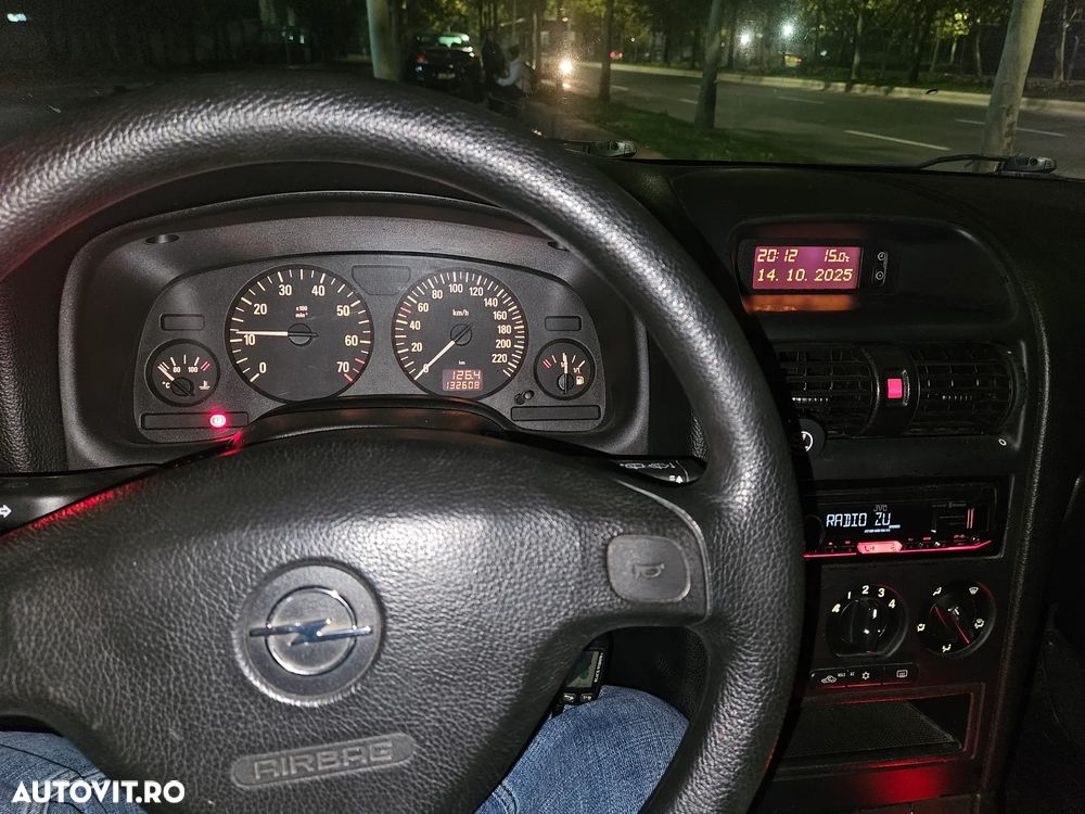 Opel Astra Classic Caravan 1.6i - 5